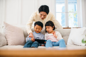 小学生のゲームとの付き合い方：働くママの悩みとアイデア